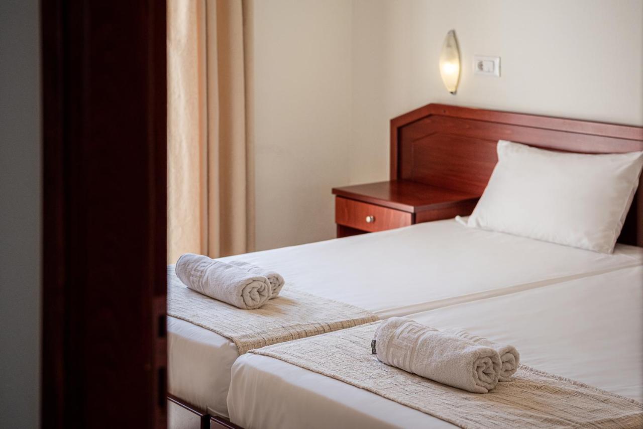 Artemis Apartments スタロス エクステリア 写真