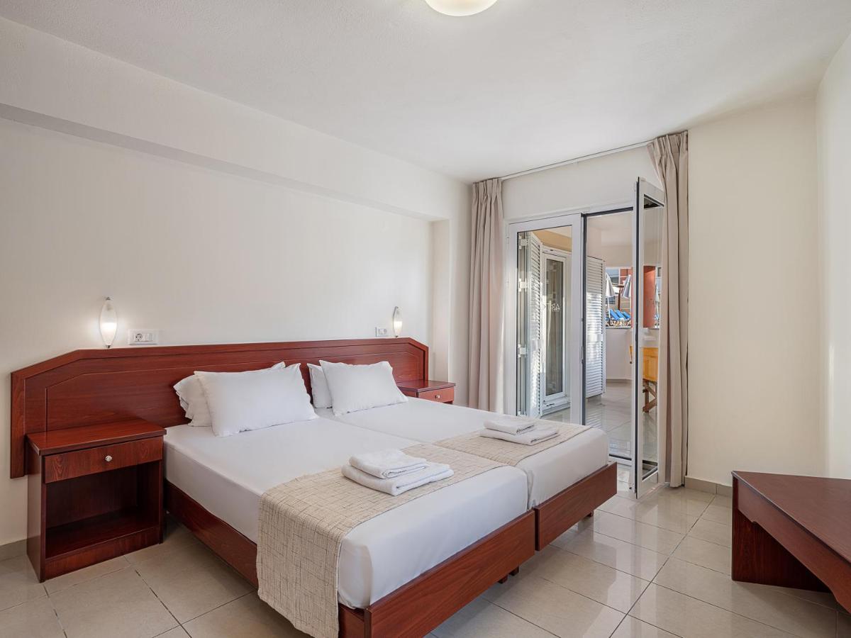 Artemis Apartments スタロス 部屋 写真